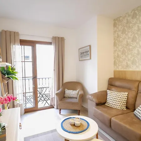 Banus - Centro Edificio Dona Ines アパート