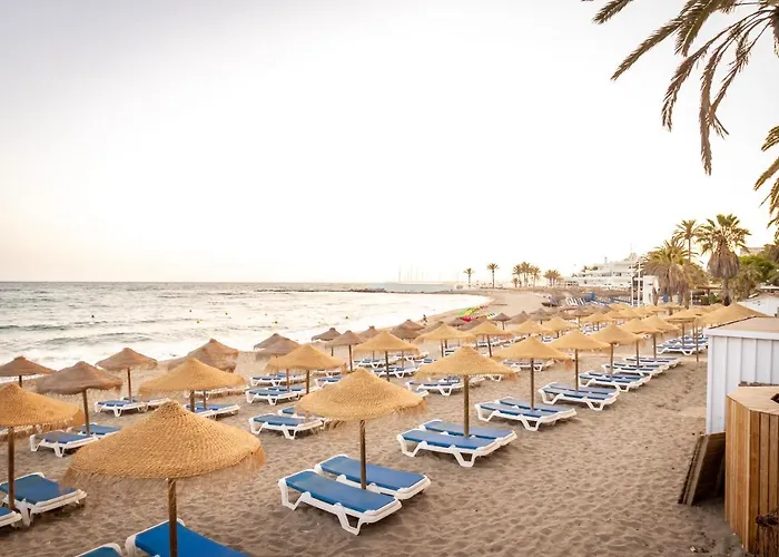 Banus - Centro Edificio Dona Ines アパート